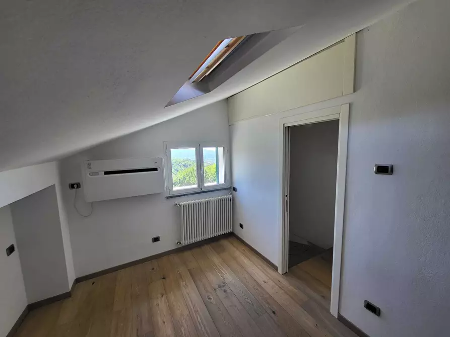 Immagine 42 di Quadrilocale in vendita  a Santo Stefano Di Magra