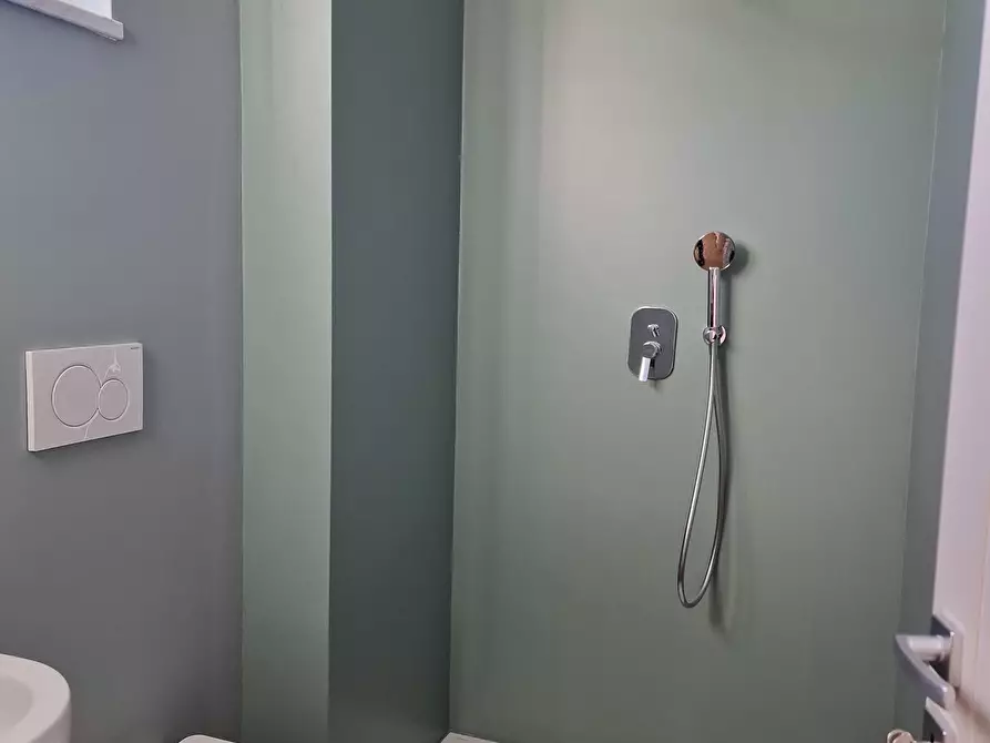 Immagine 12 di Quadrilocale in vendita  a Sarzana