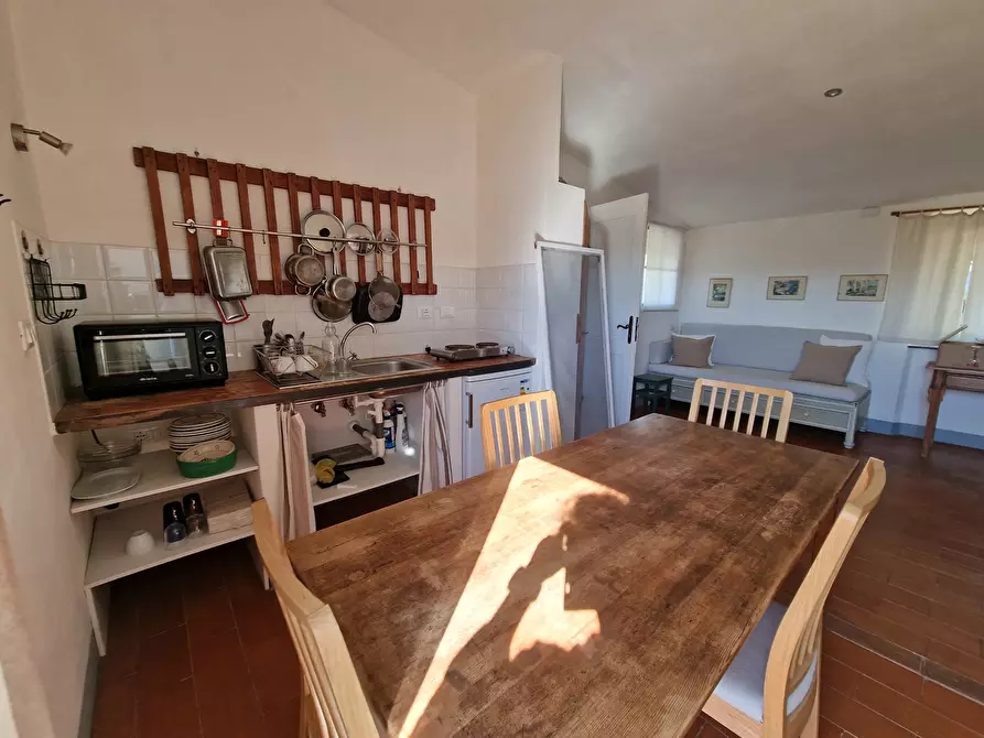 Immagine 4 di Bilocale in affitto  a Sarzana