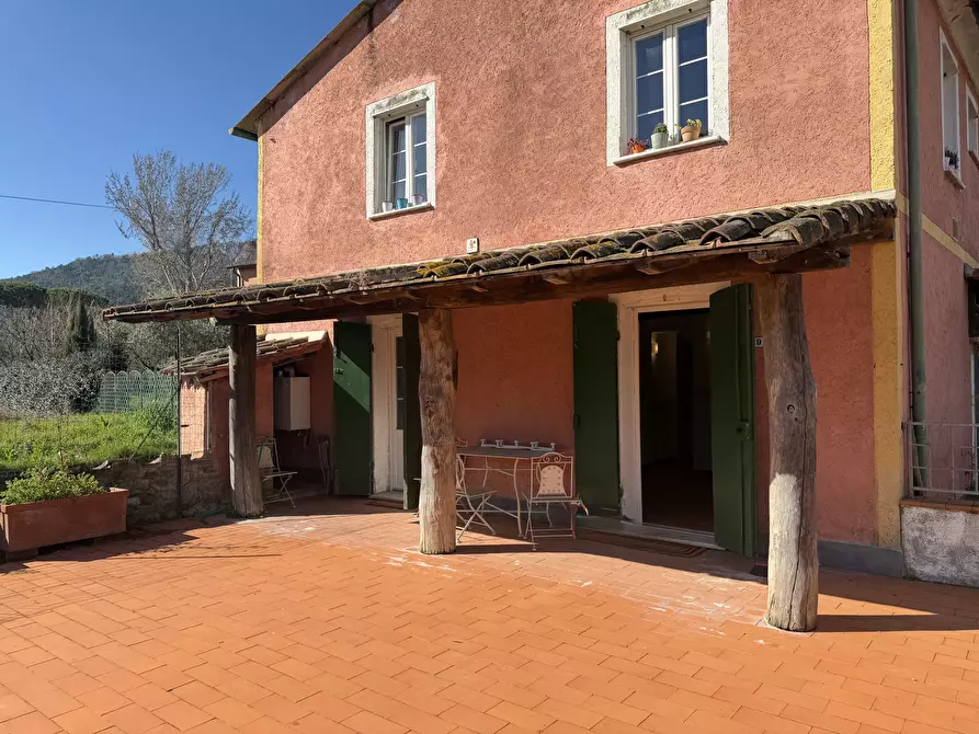 Immagine 2 di Trilocale in affitto  a Ameglia