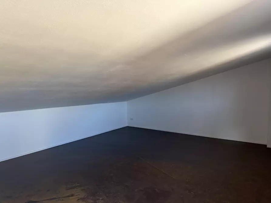 Immagine 15 di Pentalocale in affitto  in Piazza Giacomo Matteotti 8 a Sarzana