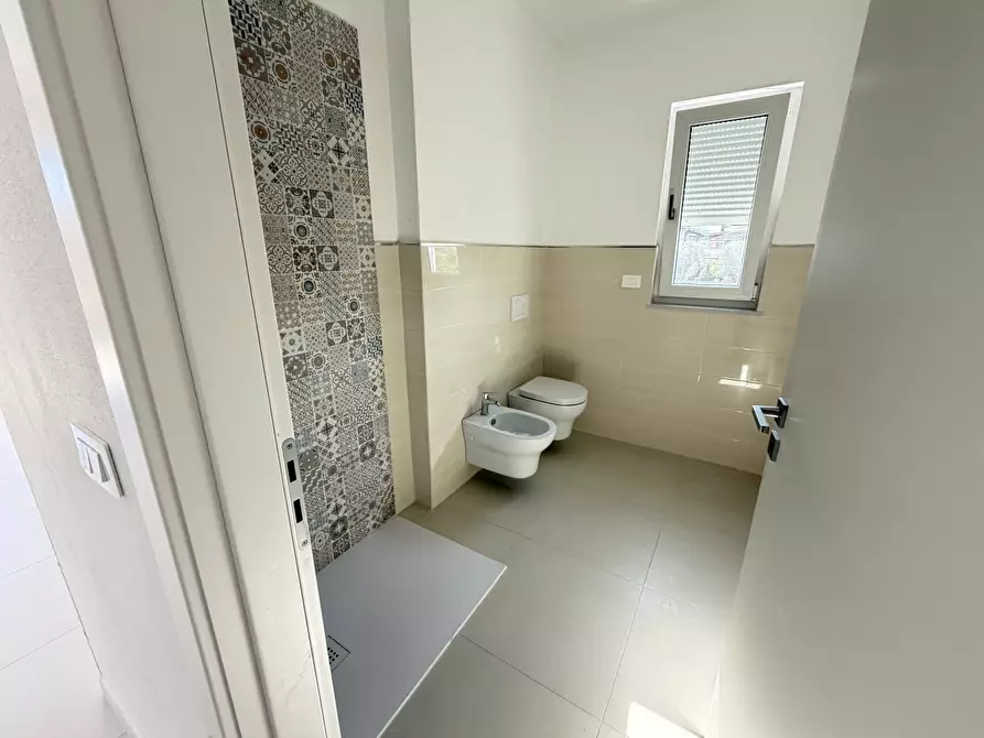 Immagine 4 di Bilocale in vendita  a Sarzana