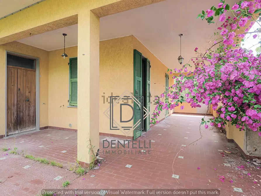 Immagine 30 di Porzione di casa in vendita  a Ameglia