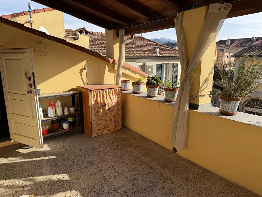 Immagine 24 di Quadrilocale in affitto  a Sarzana