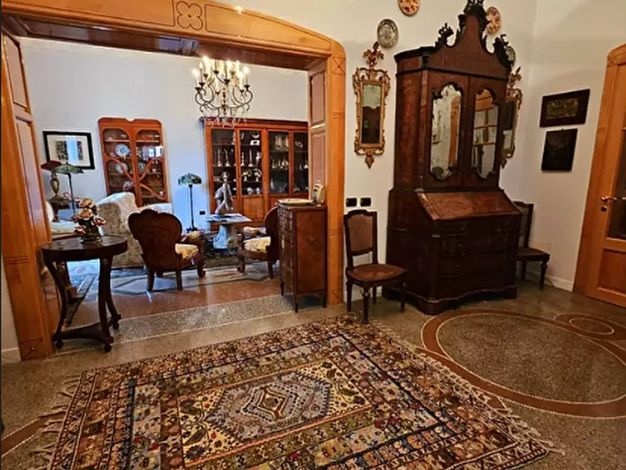 Immagine 9 di Appartamento in vendita  a Sarzana