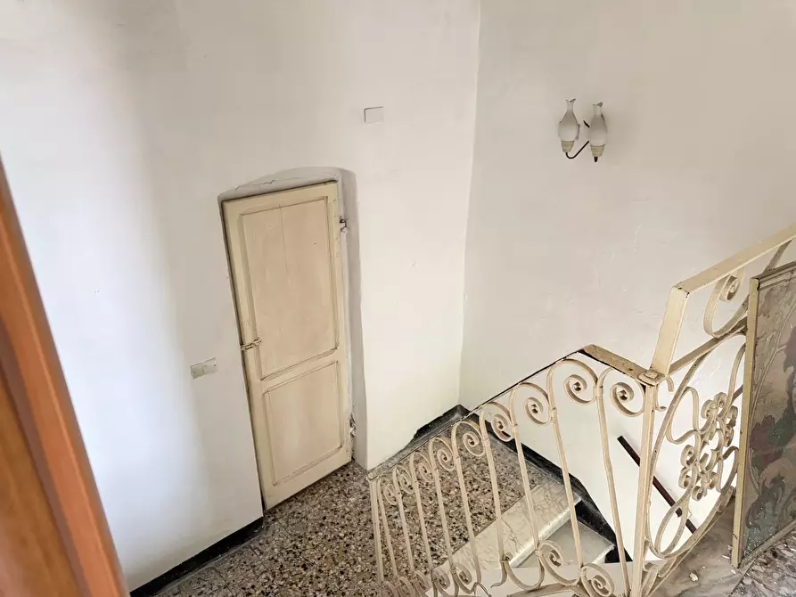 Immagine 20 di Appartamento in vendita  in Viale Giuseppe Mazzini a Sarzana