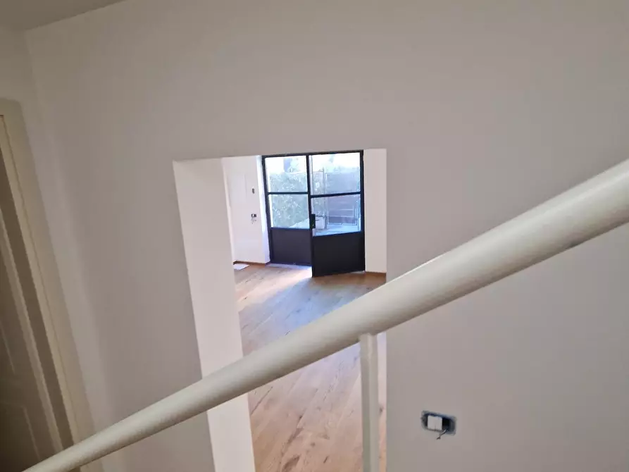 Immagine 7 di Quadrilocale in vendita  a Sarzana