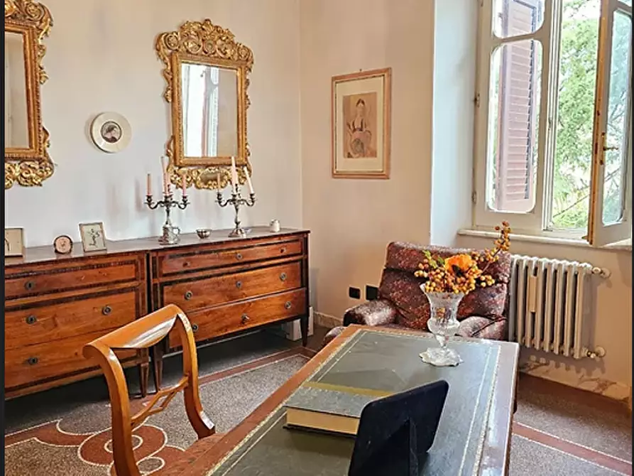 Immagine 13 di Appartamento in vendita  a Sarzana