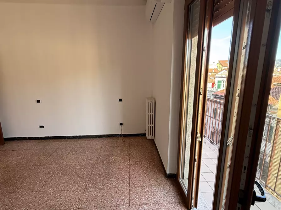 Immagine 10 di Quadrilocale in vendita  a Sarzana