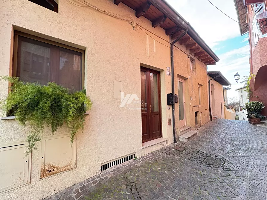 Immagine 1 di Bilocale in vendita  in Via dell'Albera a Gardone Riviera