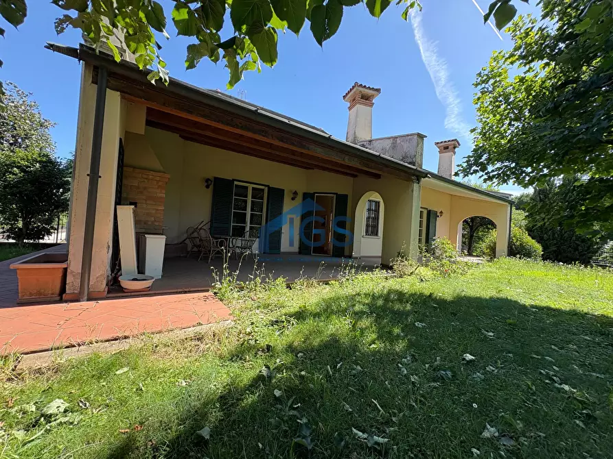 Immagine 10 di Villa in vendita  in Via Santa Giulia 3 a Travagliato
