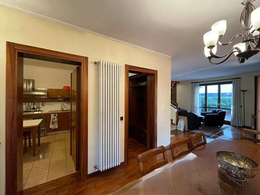 Immagine 8 di Villa in vendita  in Via della Musia 25 a Brescia