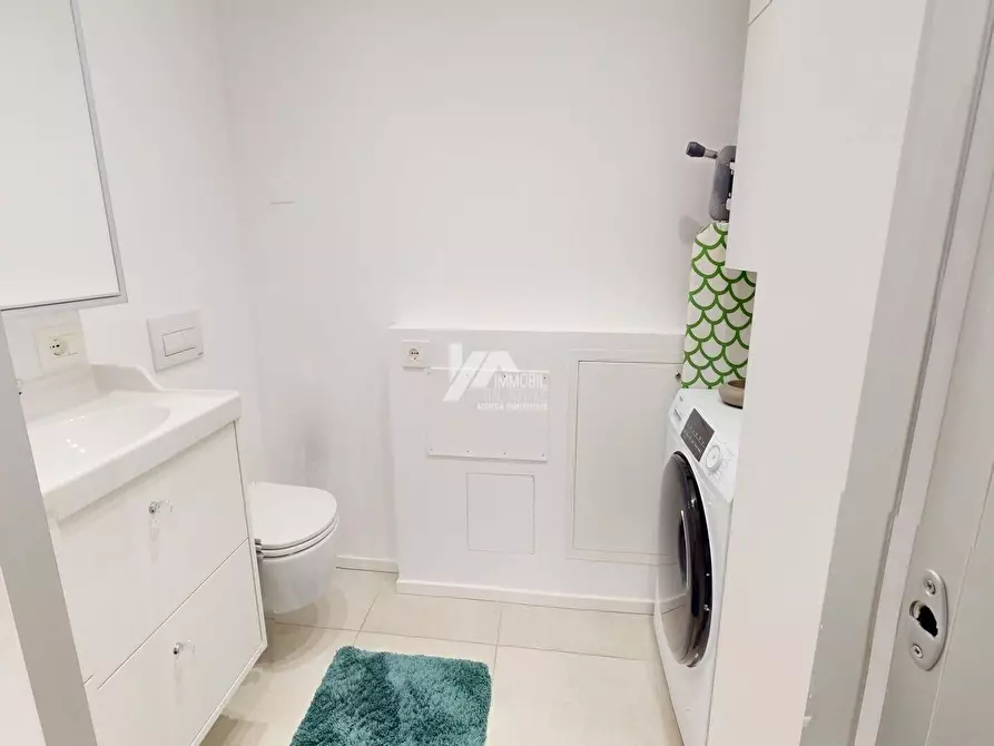 Immagine 15 di Trilocale in vendita  in Via Chiusure 102 a Brescia