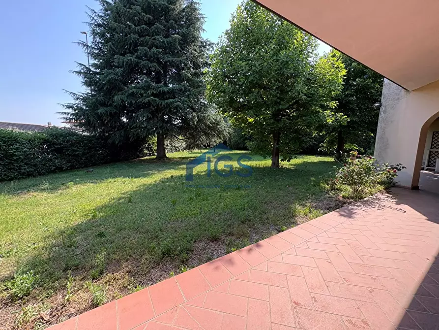 Immagine 9 di Villa in vendita  in Via Santa Giulia 3 a Travagliato