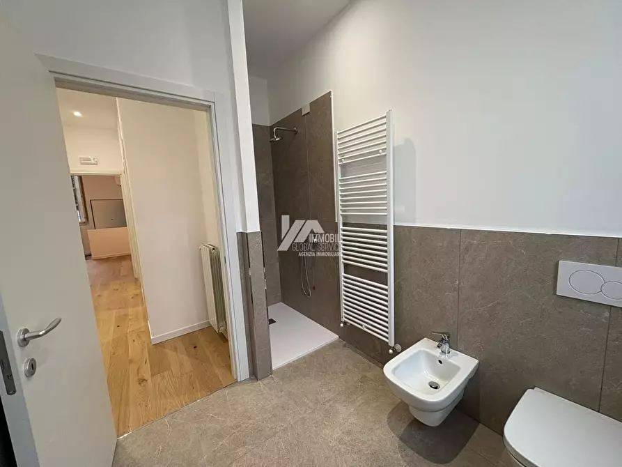 Immagine 9 di Trilocale in vendita  in Via Toscana 34 a Brescia