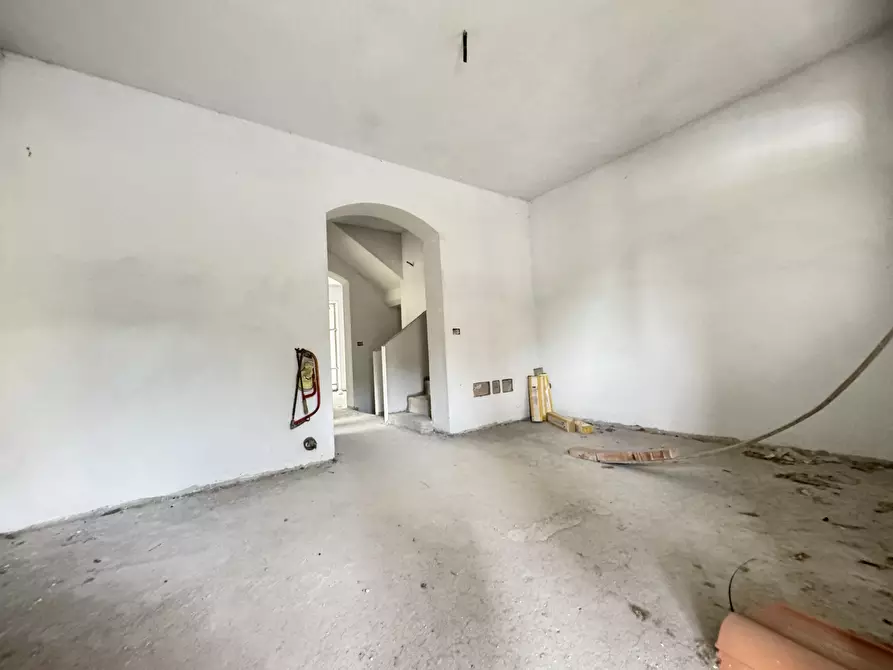 Immagine 16 di Porzione di casa in vendita  a Seravezza