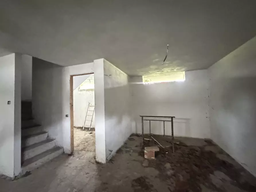 Immagine 42 di Porzione di casa in vendita  a Camaiore