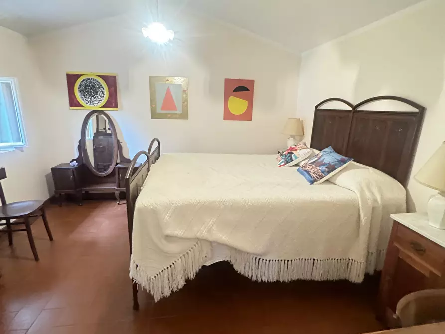 Immagine 14 di Rustico / casale in vendita  a Pietrasanta