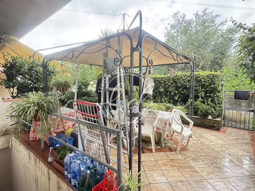 Immagine 21 di Villetta a schiera in vendita  a Seravezza