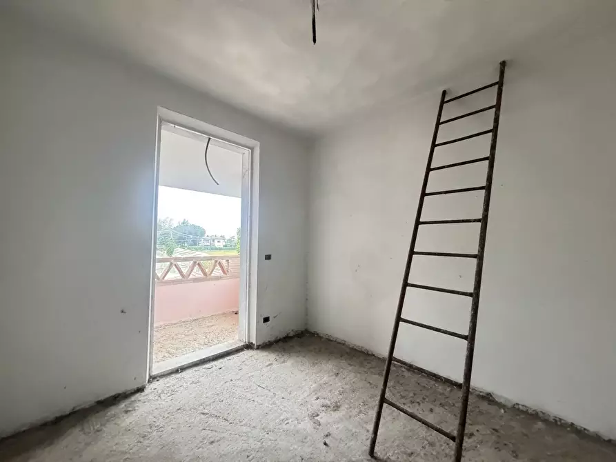 Immagine 23 di Porzione di casa in vendita  a Camaiore
