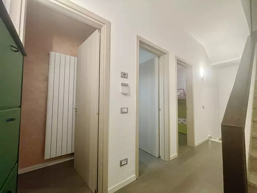 Immagine 62 di Porzione di casa in affitto  a Pietrasanta