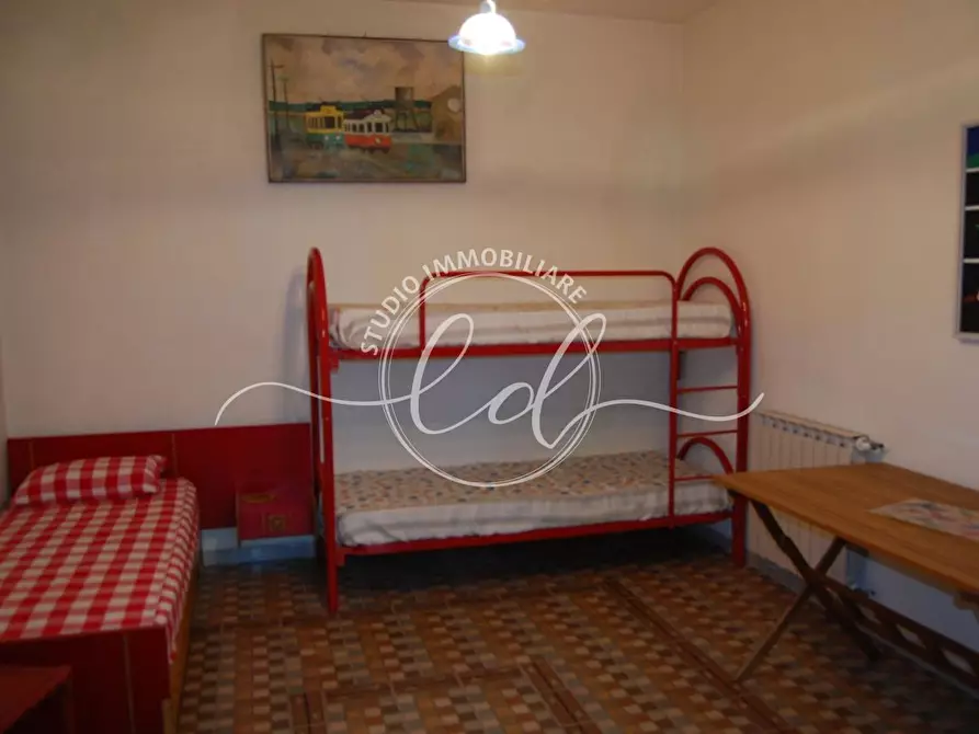 Immagine 18 di Pentalocale in affitto  a Camaiore