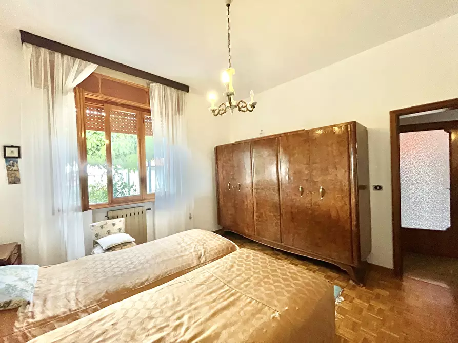 Immagine 34 di Casa indipendente in vendita  a Seravezza