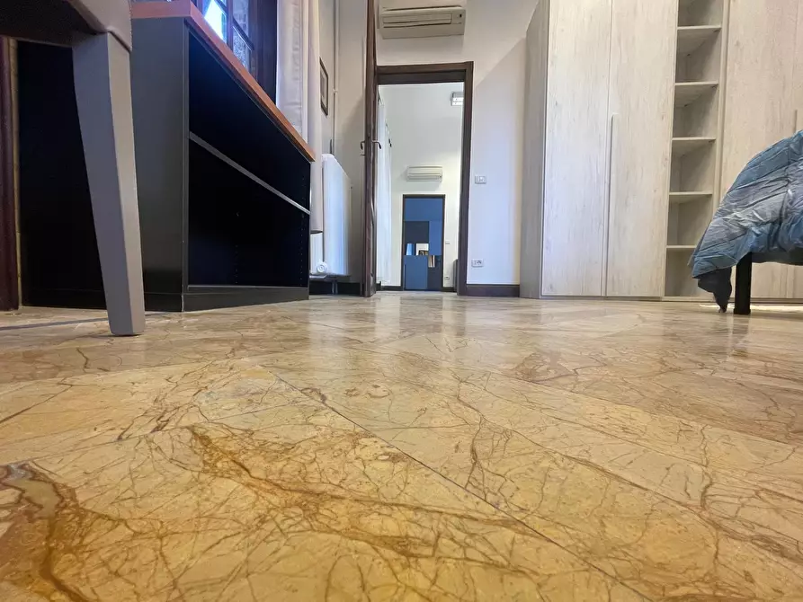 Immagine 90 di Rustico / casale in vendita  a Pietrasanta