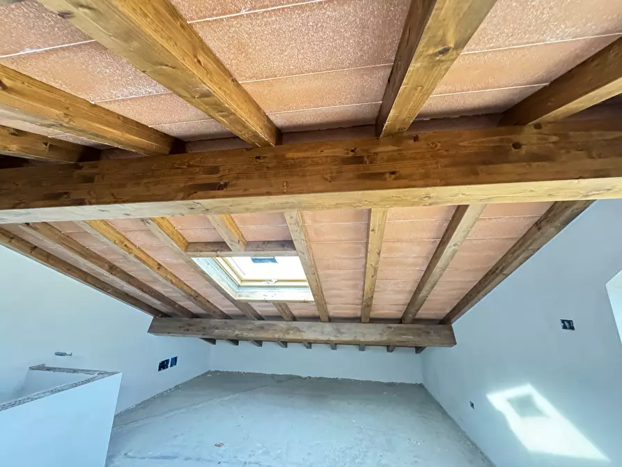 Immagine 56 di Porzione di casa in vendita  a Seravezza