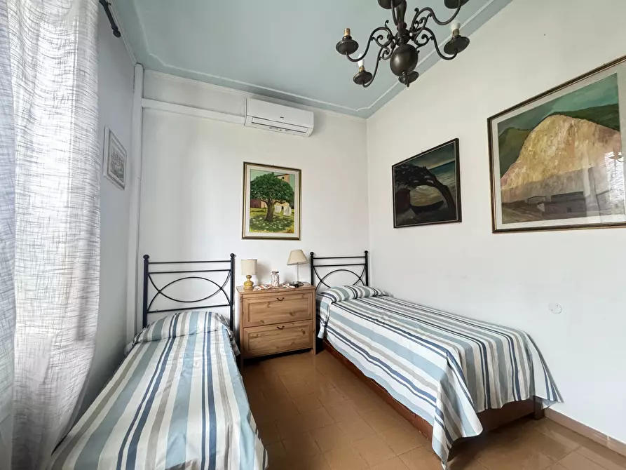 Immagine 19 di Quadrilocale in affitto  a Pietrasanta