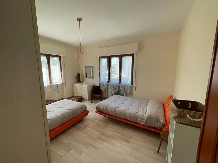 Immagine 35 di Quadrilocale in affitto  a Pietrasanta