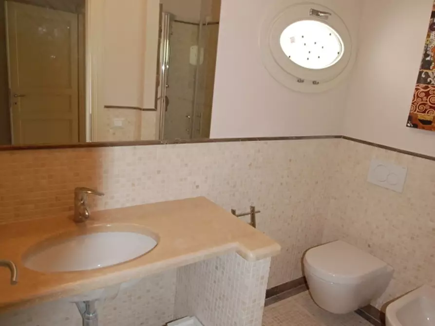 Immagine 79 di Villa in vendita  a Pietrasanta