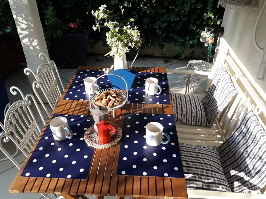 Immagine 3 di Villa in affitto  a Pietrasanta