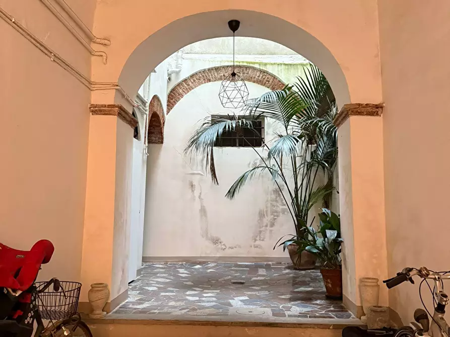 Immagine 40 di Appartamento in vendita  a Pietrasanta