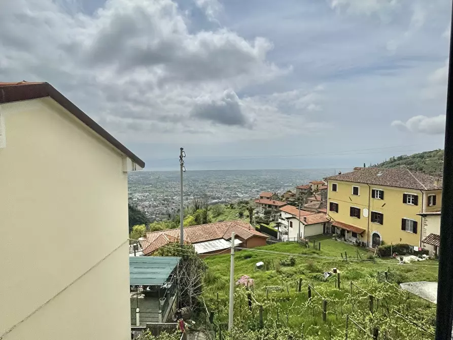 Immagine 21 di Casa indipendente in vendita  a Pietrasanta