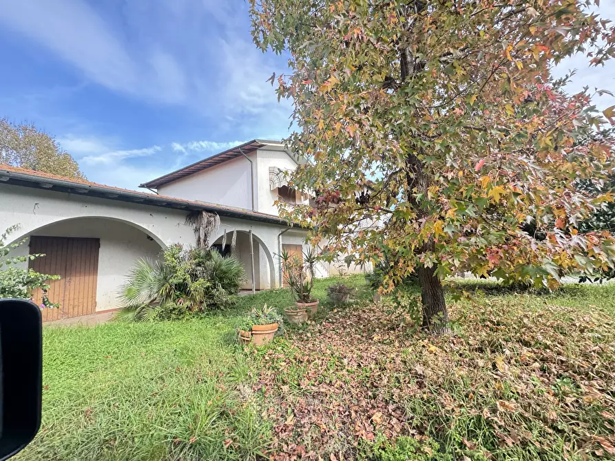 Immagine 58 di Rustico / casale in vendita  a Pietrasanta