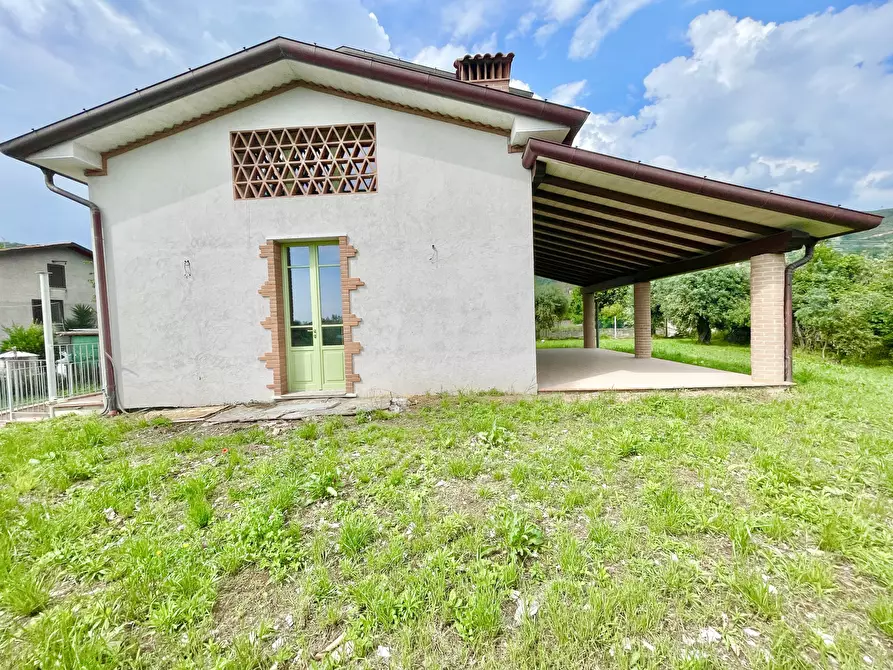 Immagine 7 di Casa indipendente in vendita  a Pietrasanta