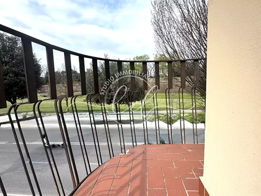 Immagine 78 di Pentalocale in vendita  a Lucca