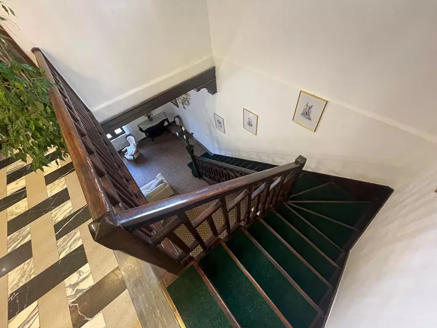 Immagine 53 di Rustico / casale in vendita  a Pietrasanta