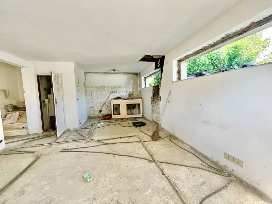 Immagine 5 di Appartamento in vendita  a Pietrasanta