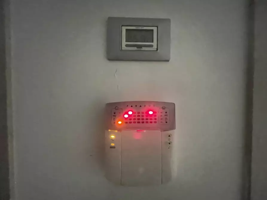 Immagine 79 di Porzione di casa in affitto  a Pietrasanta