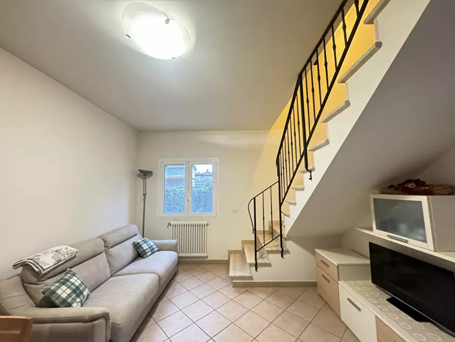 Immagine 15 di Casa indipendente in affitto  a Pietrasanta