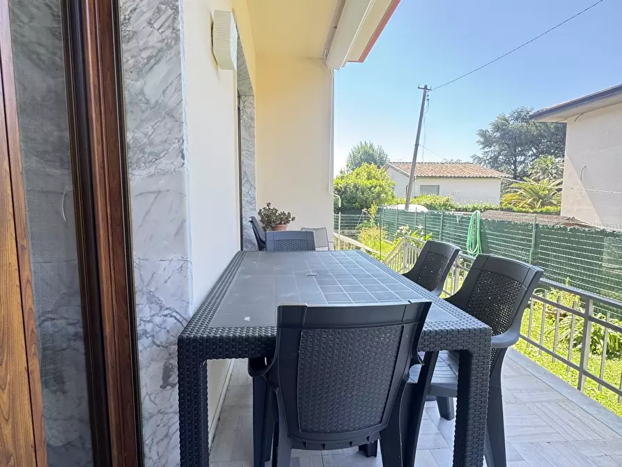 Immagine 9 di Quadrilocale in affitto  a Pietrasanta