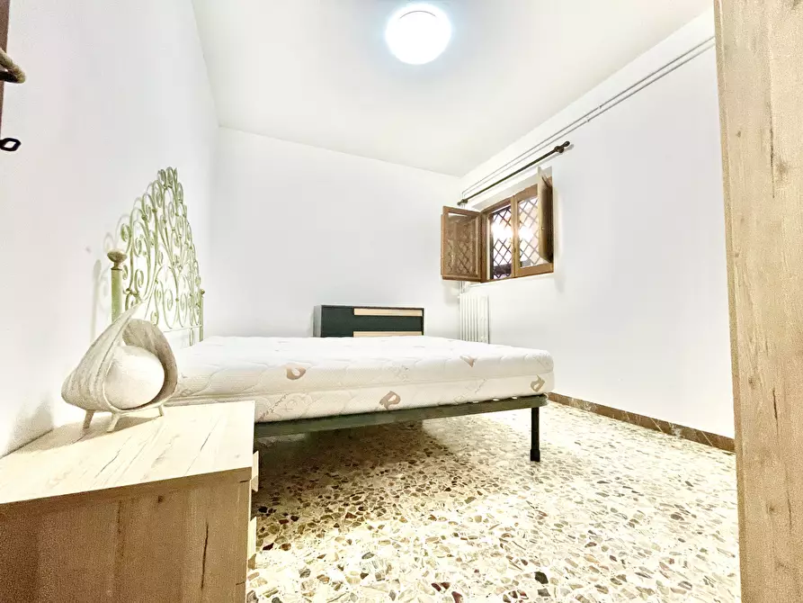 Immagine 15 di Trilocale in affitto  a Pietrasanta