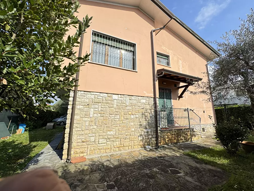 Immagine 63 di Casa indipendente in vendita  a Pietrasanta