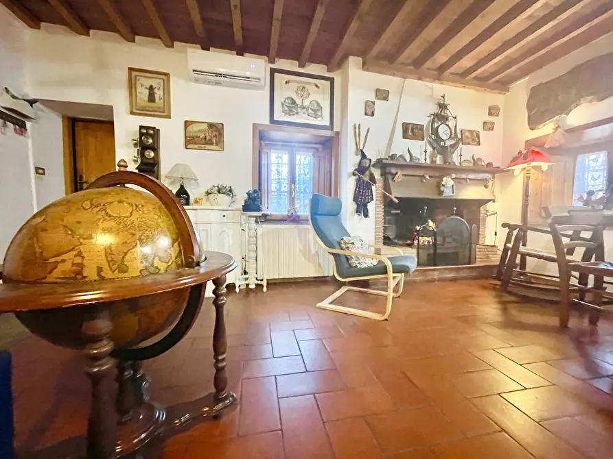 Immagine 9 di Porzione di casa in vendita  a Massarosa