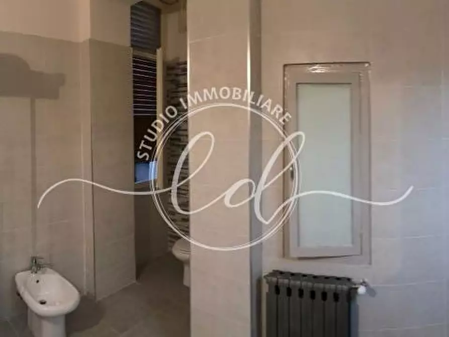 Immagine 23 di Quadrilocale in affitto  a Carrara