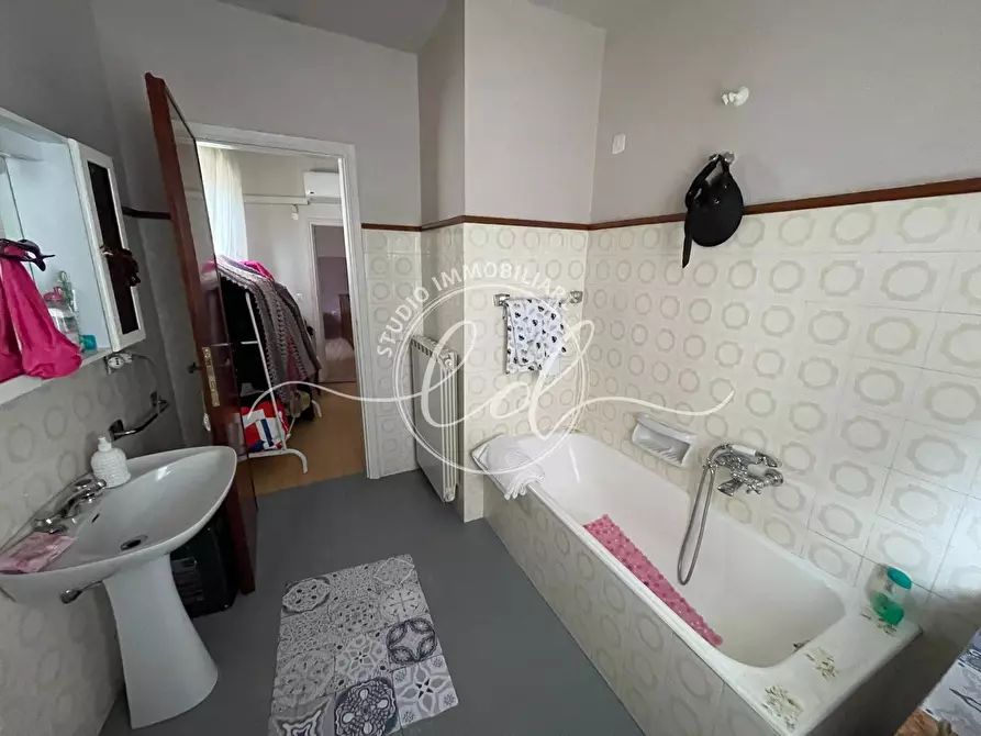 Immagine 30 di Terratetto in vendita  a Camaiore