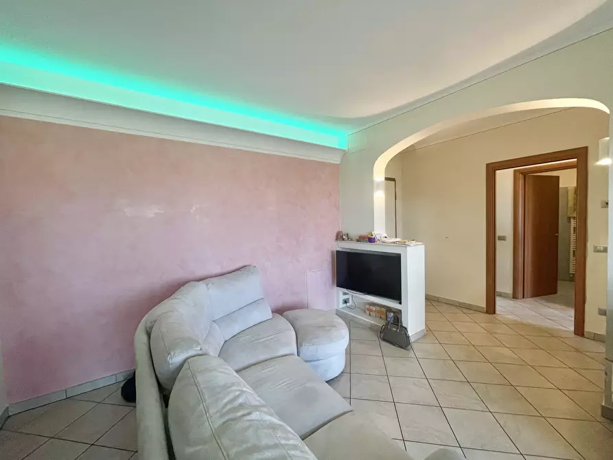 Immagine 10 di Quadrilocale in vendita  a Viareggio