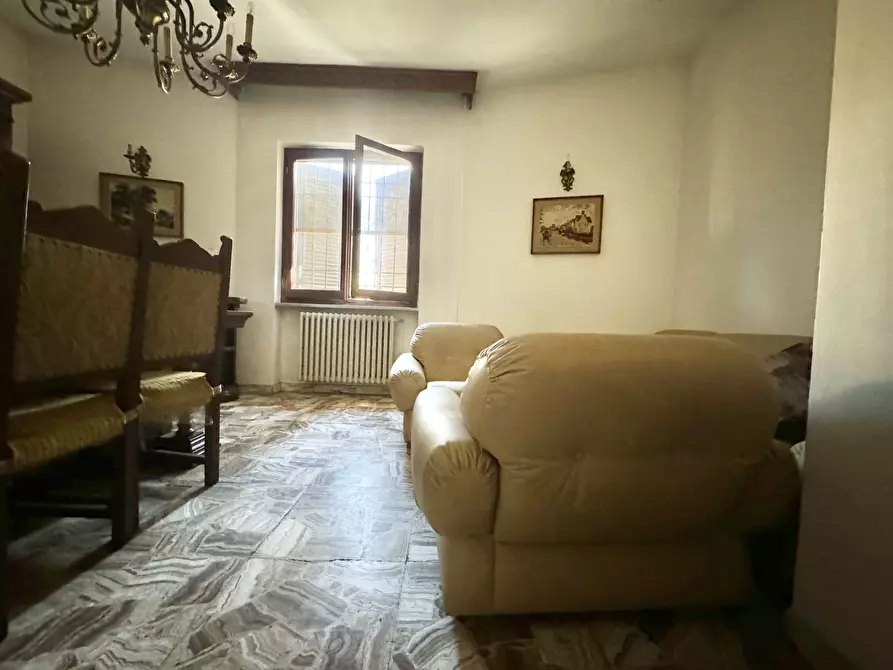 Immagine 27 di Porzione di casa in vendita  a Massa